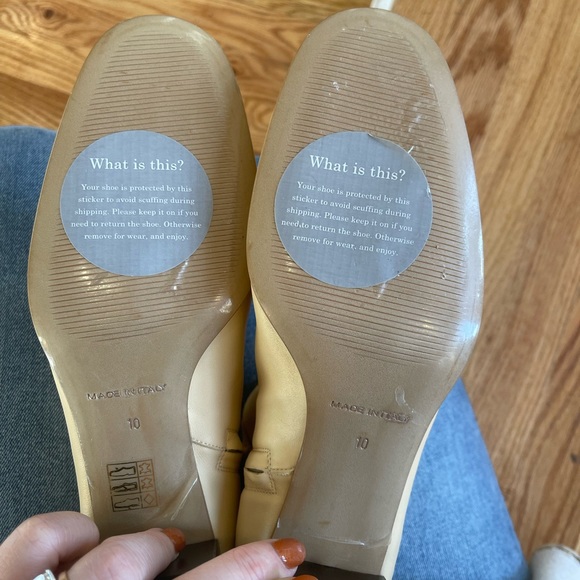 EVERLANE Day Boot Ecru Cream Leather Ankle Side Zipper Almond Toe. Lightly worn - Picture 4 of 5